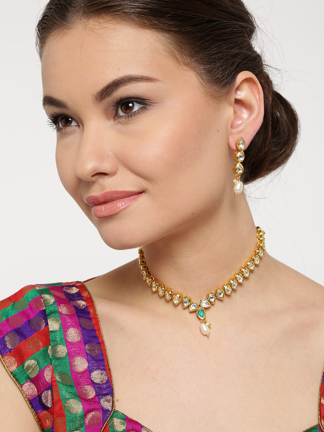 YouBella Gold-Toned Kundan Stone-Studded Jewellery Set